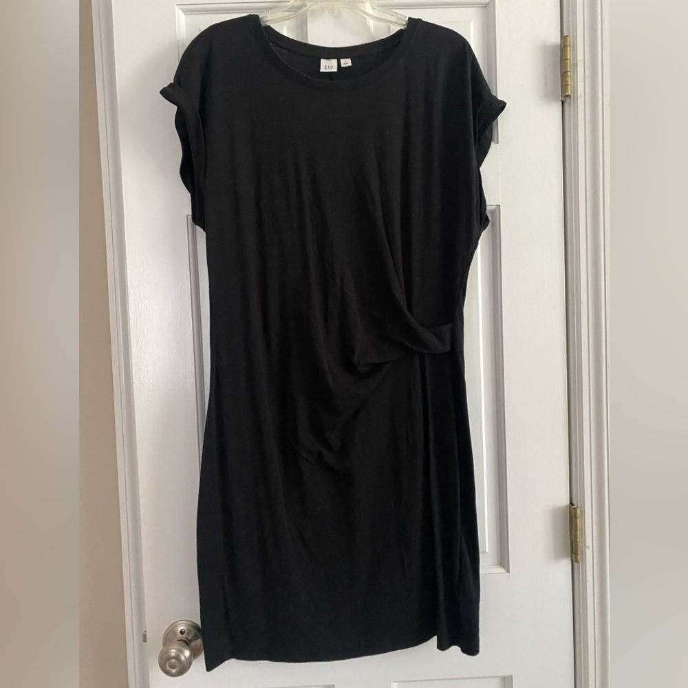 Gap, black short, dolman sleeve T shirt dress with side seam pleat detail. Large